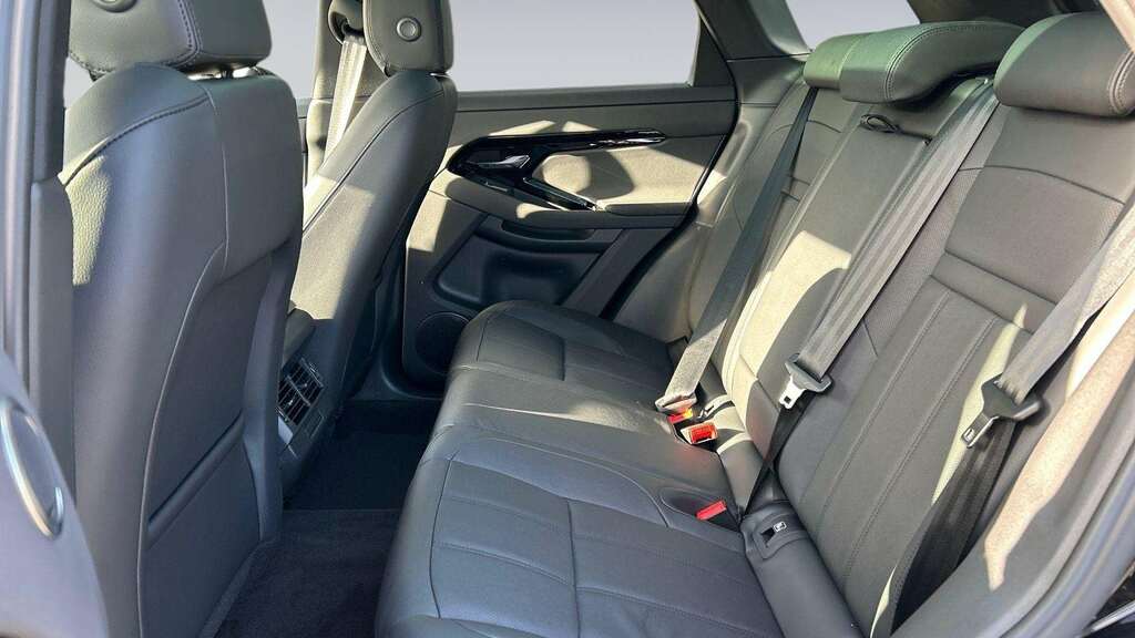 Land Rover Range Rover Evoque 2.0 D200 Dynamic Se 2024 KP74XDK Black #4