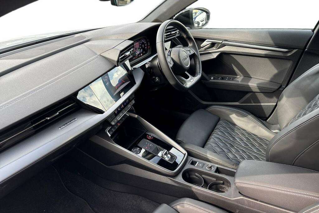 Audi A3 S3 Tfsi Black Edition Quattro S Tronic 2023 DX73WVC White #2