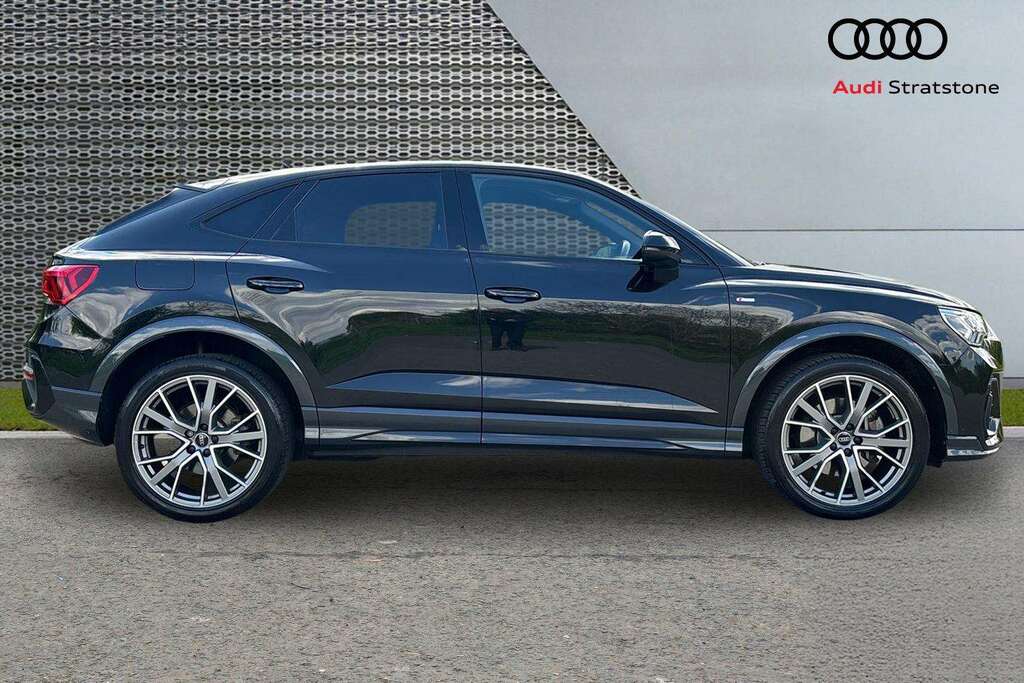 Audi Q3 45 Tfsi E Black Edition S Tronic Tech Pack 2 Black #4