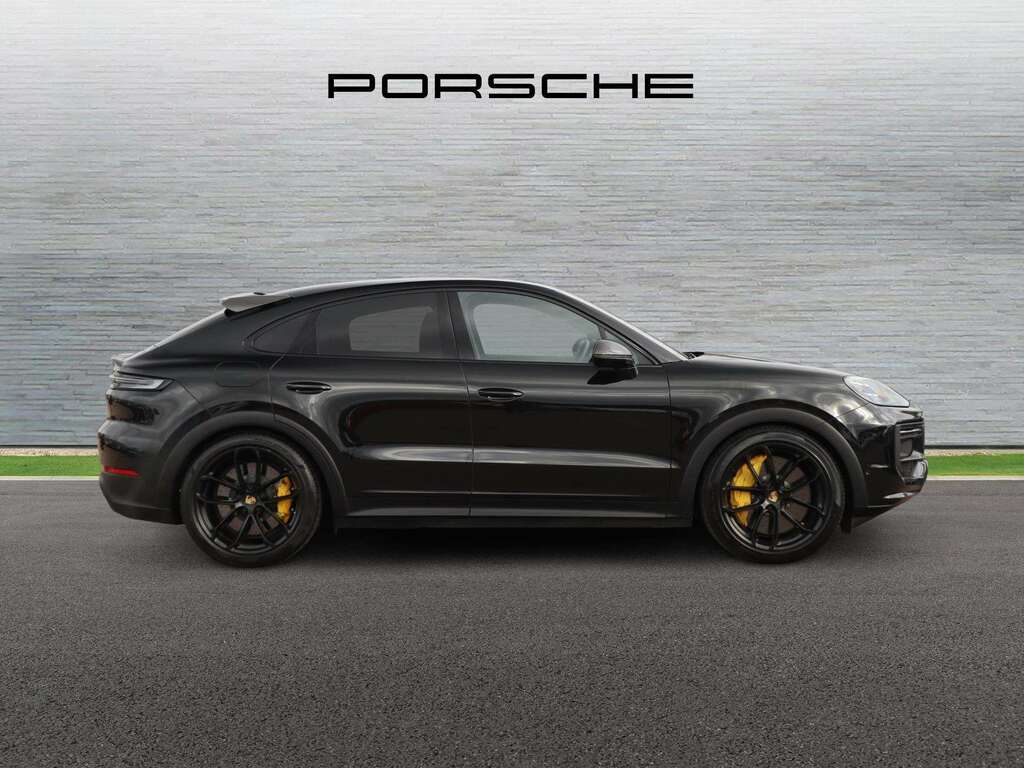 Porsche Cayenne Cayenne Turbo E-hybrid Coup With Gt Package My24 EY74UTK Black #2