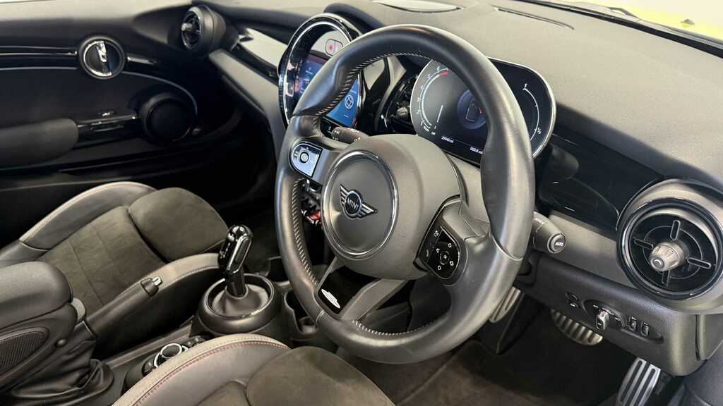 Mini Convertible 1.5 Cooper Sport 2023 KF73WRV Yellow #6