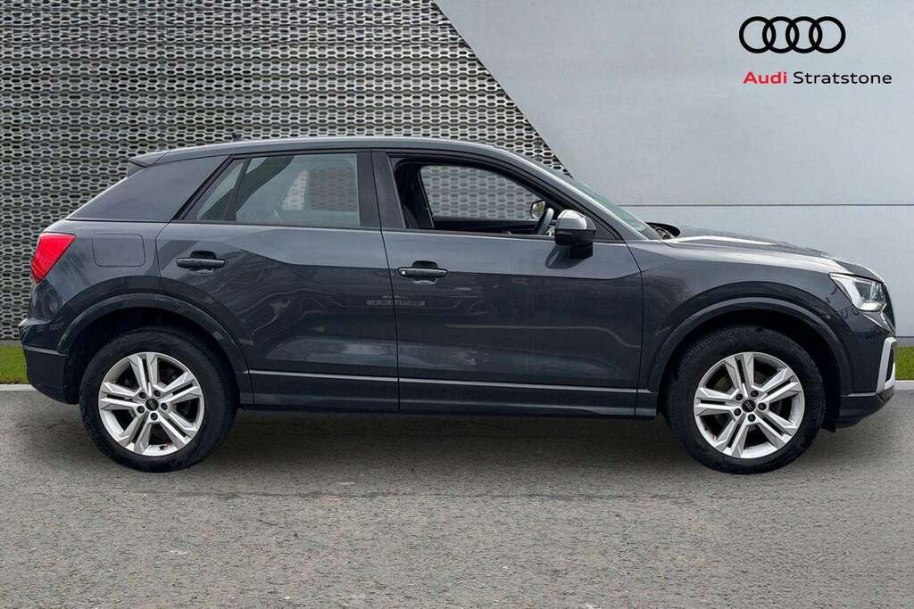 Audi Q2 35 Tfsi Sport 2023 MJ23NLN Grey #4