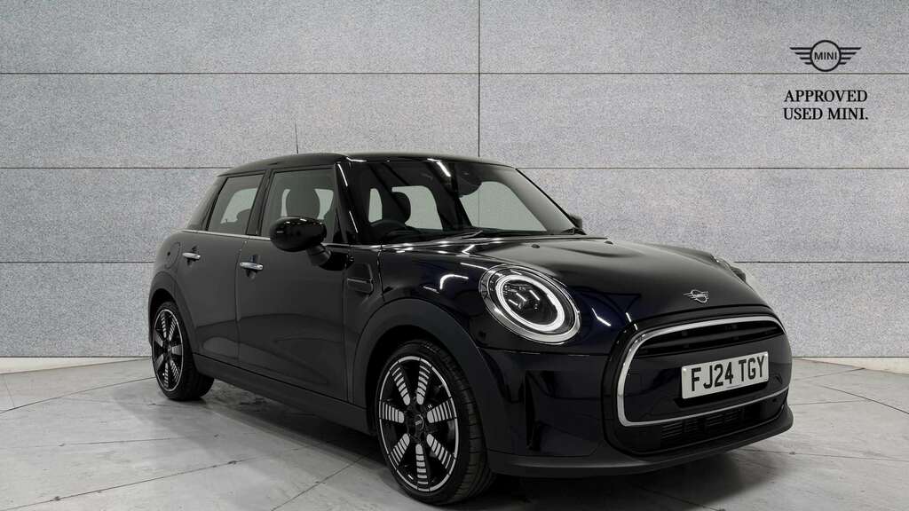 Mini Hatch 1.5 Cooper Exclusive Premium 2024 Black