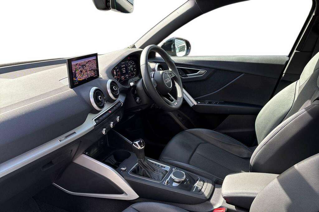 Audi Q2 35 Tfsi S Line S Tronic 2023 MD73SRY Grey #2