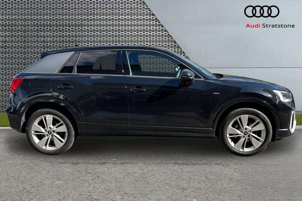 Audi Q2 35 Tfsi S Line S Tronic 2023 MD73SRY Grey #4