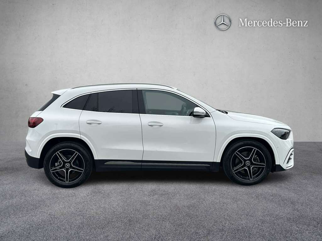 Mercedes-Benz GLA Class 200 Amg Line Executive 2026 YJ26WSF White #4