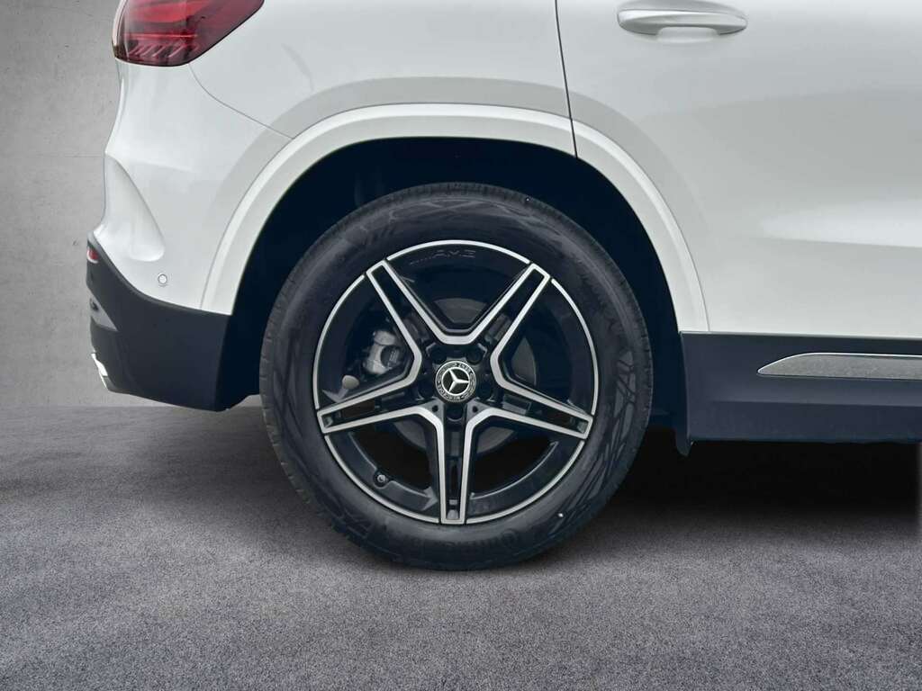 Mercedes-Benz GLA Class 200 Amg Line Executive 2026 YJ26WSF White #5