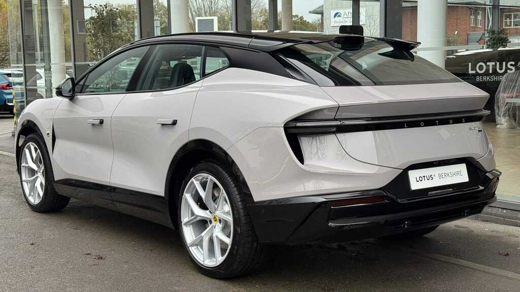 Lotus Eletre 450Kw 600 Gt Se 112Kwh 2025 RV75KOD Grey #4