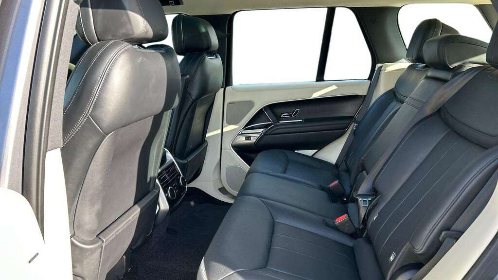 Land Rover Range Rover 3.0 D300 Hse 2023 RJ72ATF Grey #4