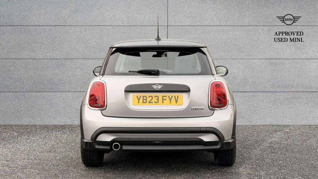Mini Hatch 1.5 Cooper Classic 2023 YB23FYV Silver #6