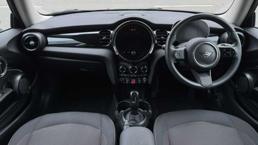 Mini Hatch 1.5 Cooper Classic 2024 FH73GKD Silver #5