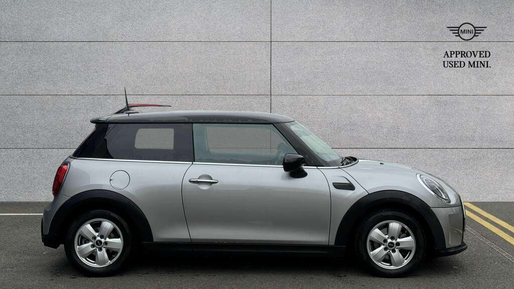 Mini Hatch 1.5 Cooper Classic 2024 FH73GKD Silver #3