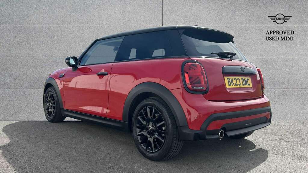 Mini Hatch 1.5 Cooper Classic Premium 2023 BK23DWC Red #2