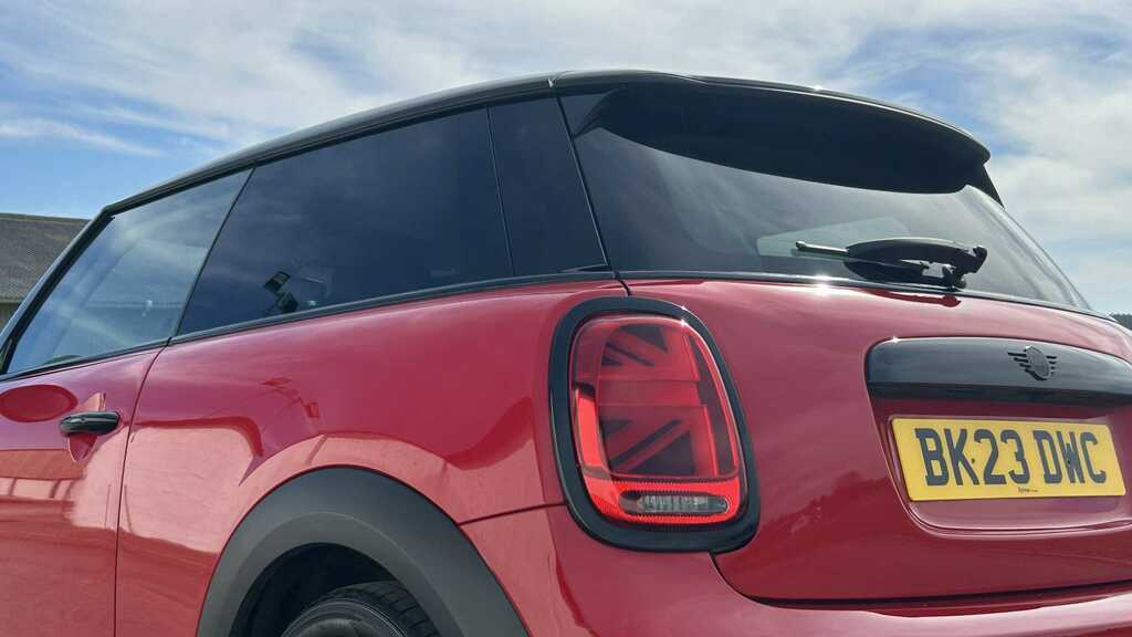 Mini Hatch 1.5 Cooper Classic Premium 2023 BK23DWC Red #5