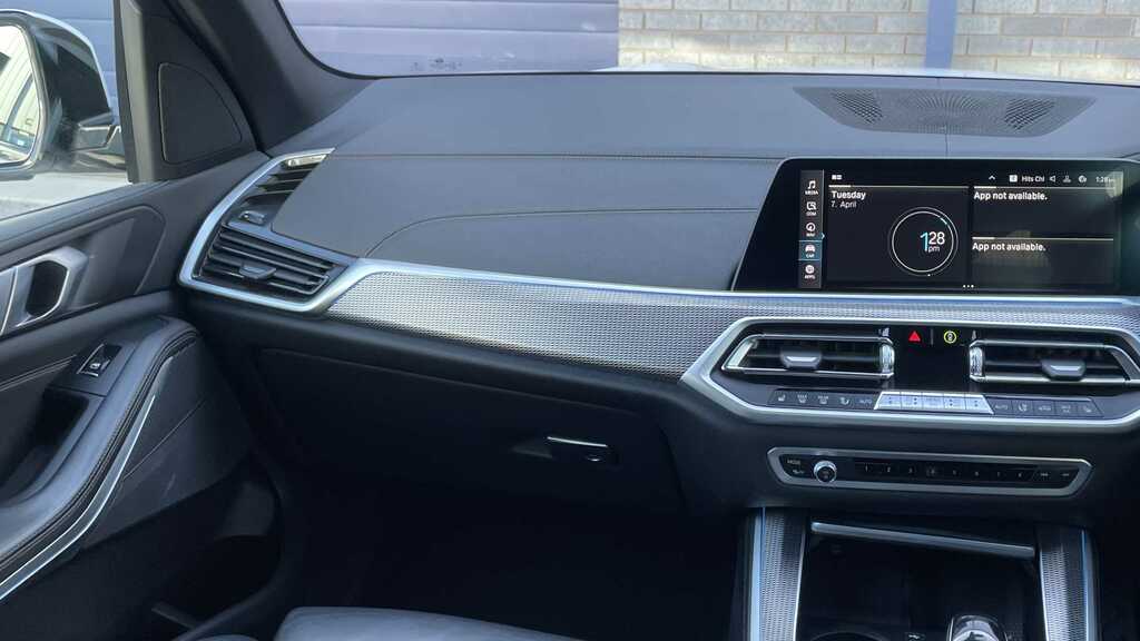 BMW X5 Xdrive45e M Sport 2021 YG71TFY White #6