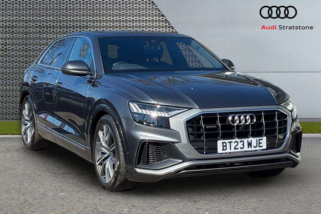 Audi Q8 55 Tfsi Quattro S Line Tiptron Comfortsound Grey