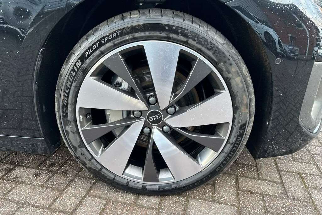 Audi A6 315Kw Quattro 100Kwh S Line 2025 DX75SVT Black #5