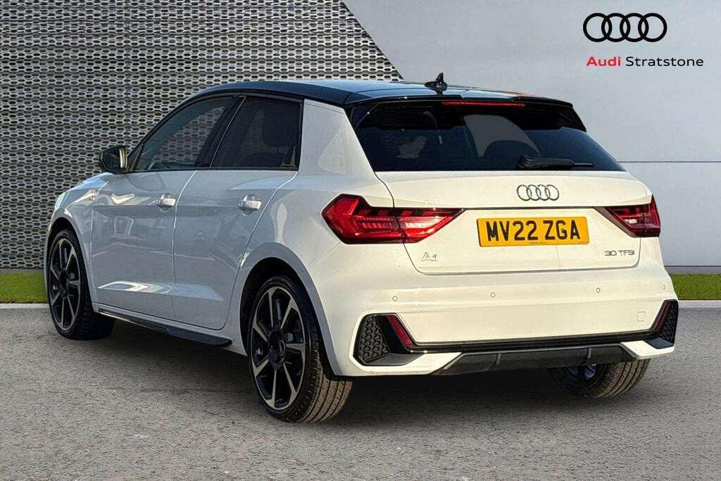 Audi A1 30 Tfsi 110 Black Edition 2022 MV22ZGA White #3