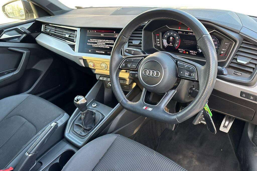 Audi A1 30 Tfsi 110 Black Edition 2022 MV22ZGA White #5