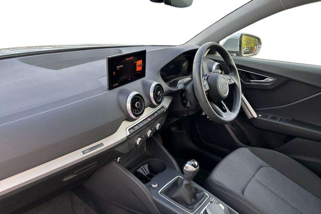 Audi Q2 35 Tfsi Sport 2023 VO23PLX Silver #2