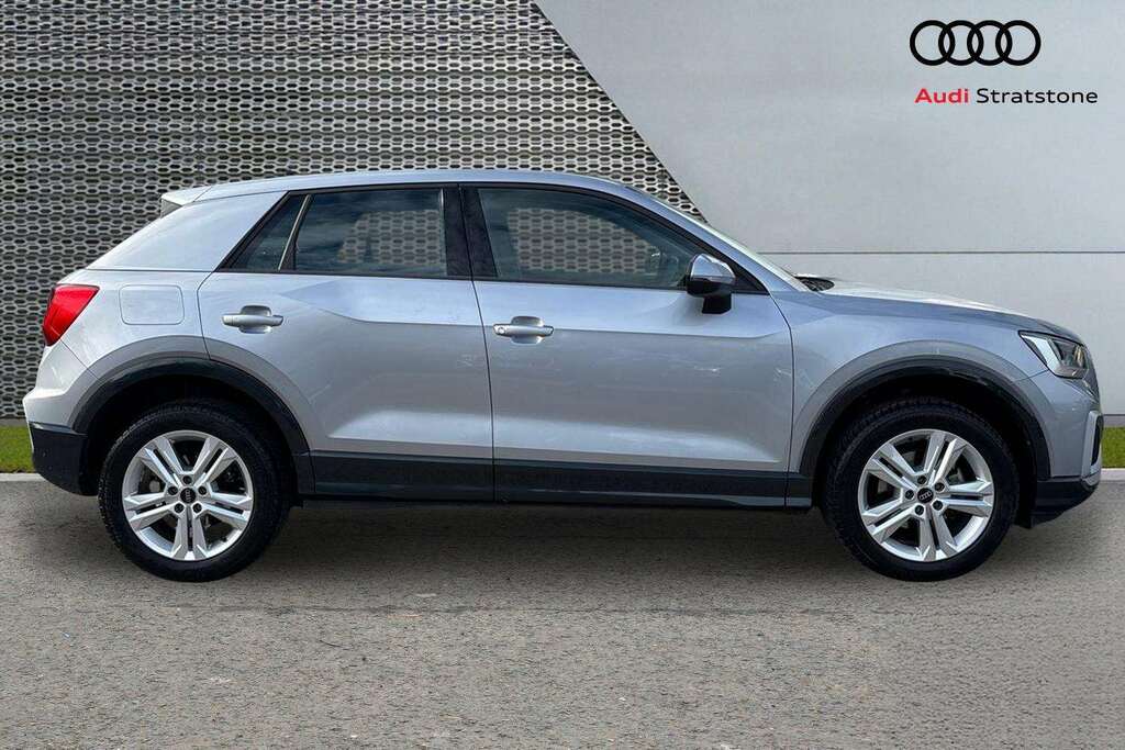 Audi Q2 35 Tfsi Sport 2023 VO23PLX Silver #4