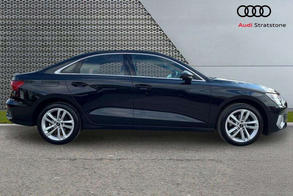 Audi A3 35 Tfsi Sport 2024 DK24YHZ Black #4