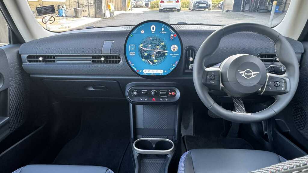 Mini Hatch 1.5 C Classic 2025 YB25JDK Silver #4
