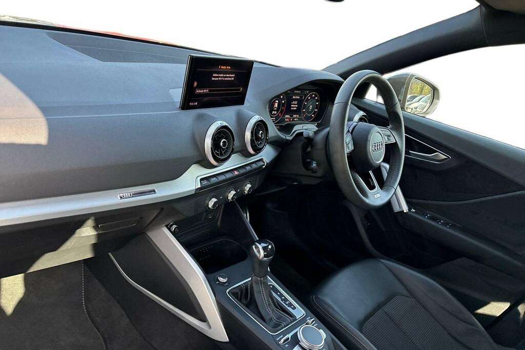 Audi Q2 35 Tfsi S Line S Tronic 2023 MJ23ETU Grey #2
