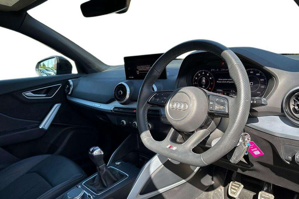 Audi Q2 30 Tfsi Black Edition 2023 MK73CCF Grey #6
