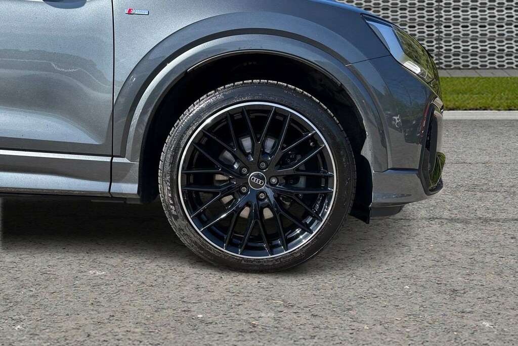 Audi Q2 30 Tfsi Black Edition 2023 MK73CCF Grey #5