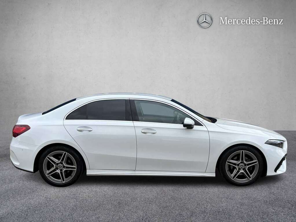 Mercedes-Benz A Class A200 Amg Line Executive 2023 VX73OPO White #3
