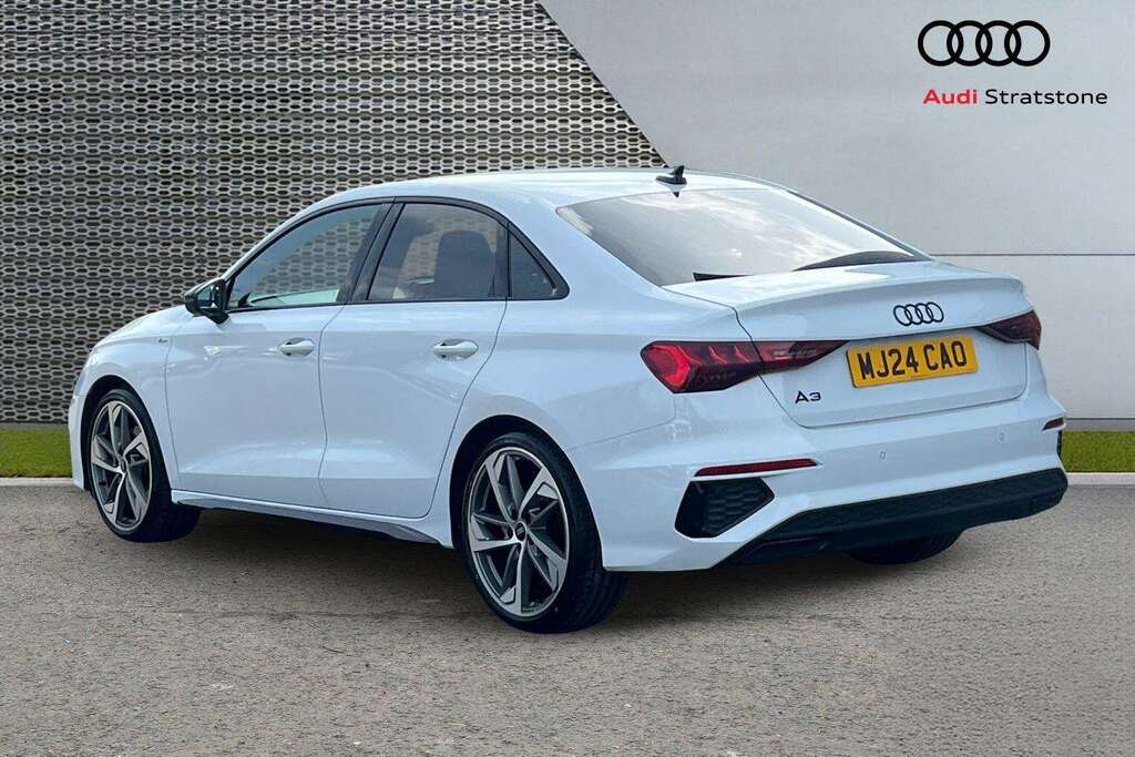 Audi A3 35 Tfsi Black Edition S Tronic 2024 MJ24CAO White #2