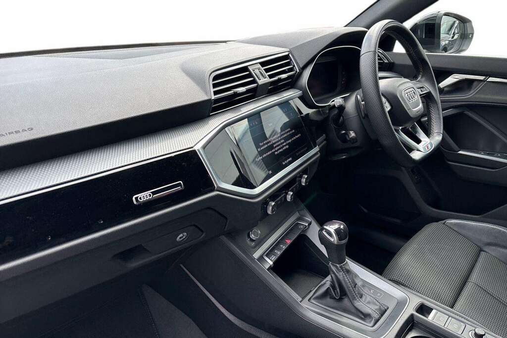 Audi Q3 35 Tfsi Black Edition S Tronic 2022 ME72DFN White #2