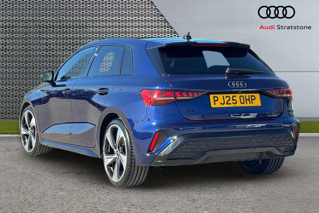 Audi A3 35 Tdi Black Edition S Tronic 2025 PJ25OHP Blue #2