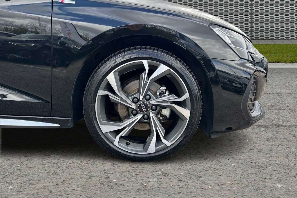 Audi A3 1.5 Tfsi 150 S Line S Tronic 2025 ML75JVD Black #5