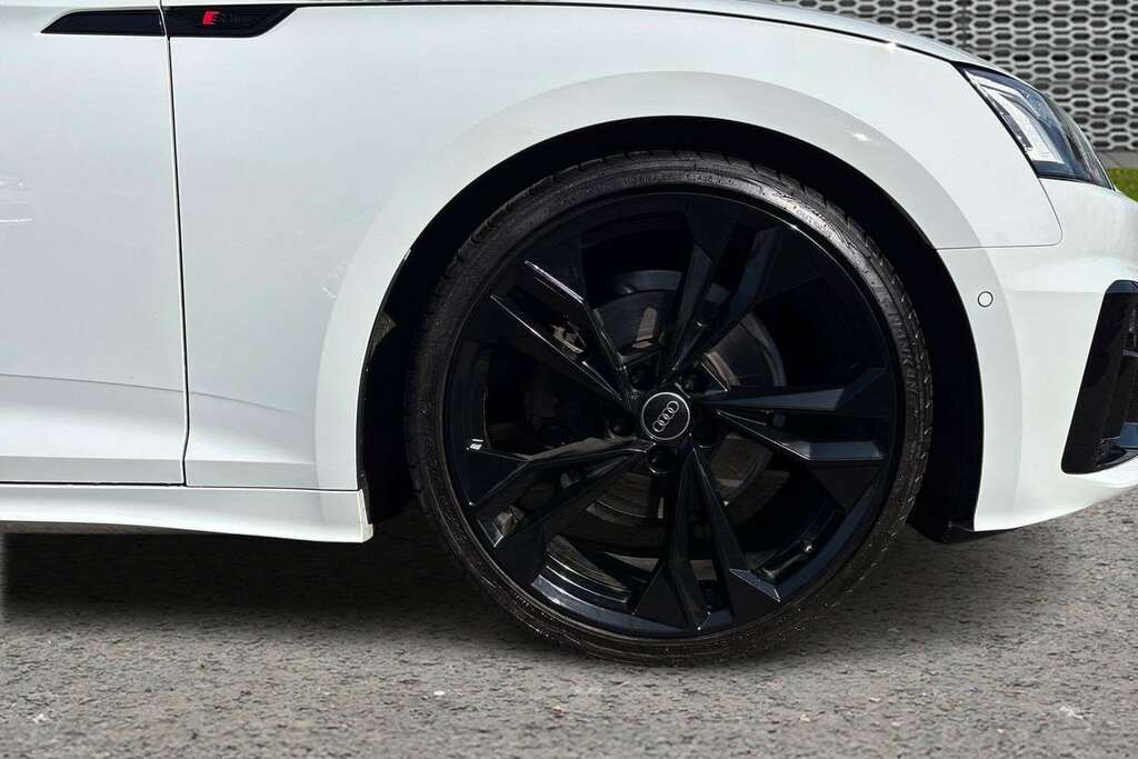 Audi A5 35 Tdi Black Edition S Tronic 2024 LO73BLN White #5