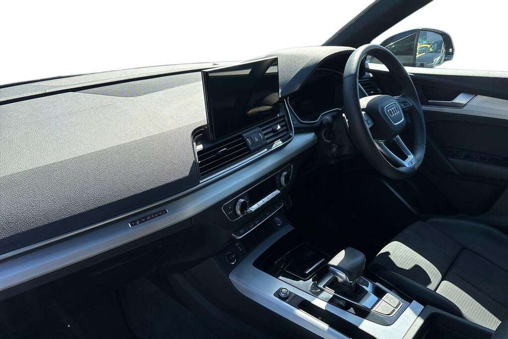 Audi Q5 40 Tdi Quattro S Line S Tronic 2024 MV74LZL Black #2