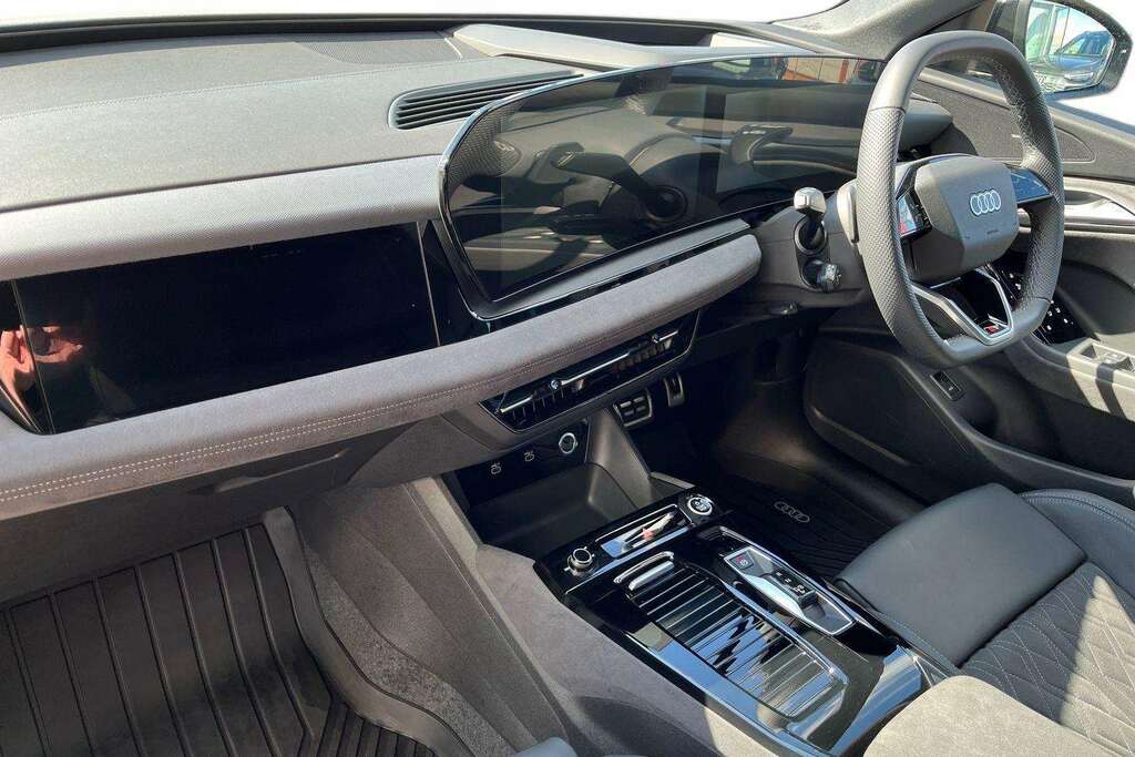 Audi Q6 E-Tron 285Kw Quattro 100Kwh Edition 1 2025 GF75VBU White #2