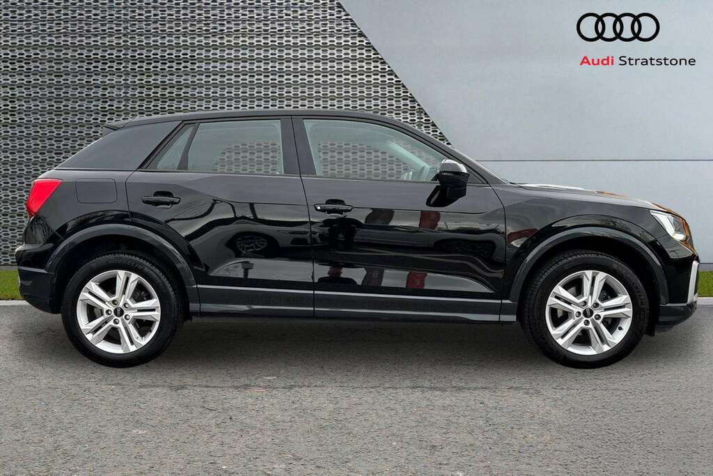 Audi Q2 30 Tfsi 116 Sport 2024 MK24FNE Black #4