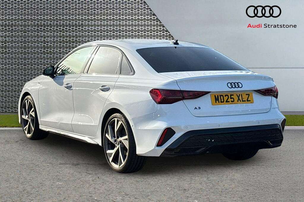 Audi A3 35 Tfsi Black Edition 2025  #3