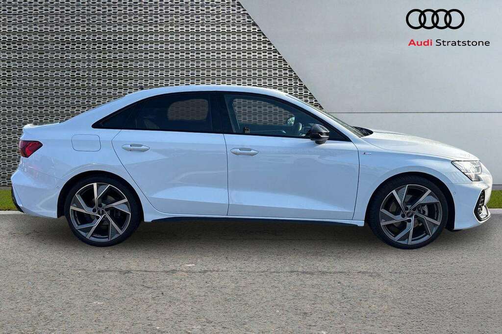 Audi A3 35 Tfsi Black Edition 2025  #4