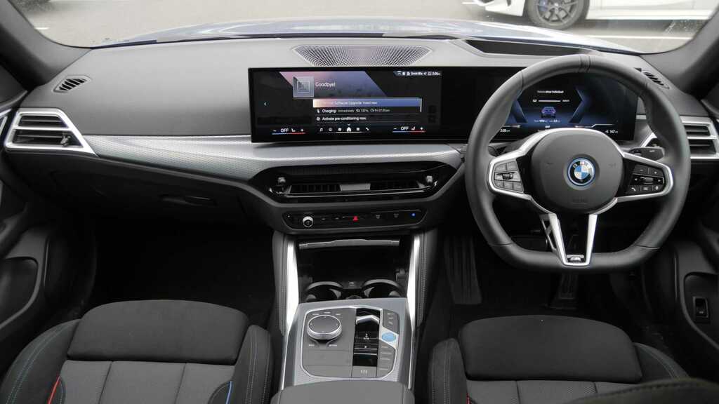 BMW i4 210Kw Edrive35 M Sport 70Kwh 2025 YY75VHX Blue #4