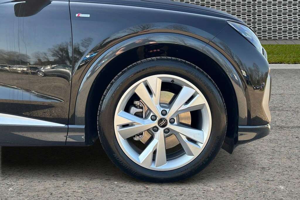 Audi Q4 E Tron 210Kw 45 82Kwh S Line Leathertech Pack LS26HRD Black #5