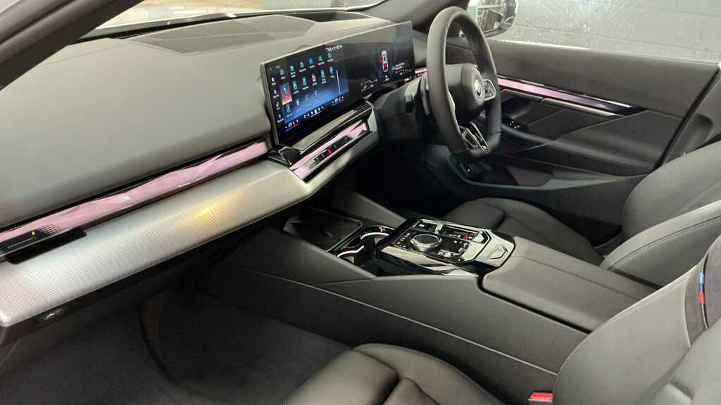 BMW 5 Series 530E M Sport 2026 YF26AXR White #6