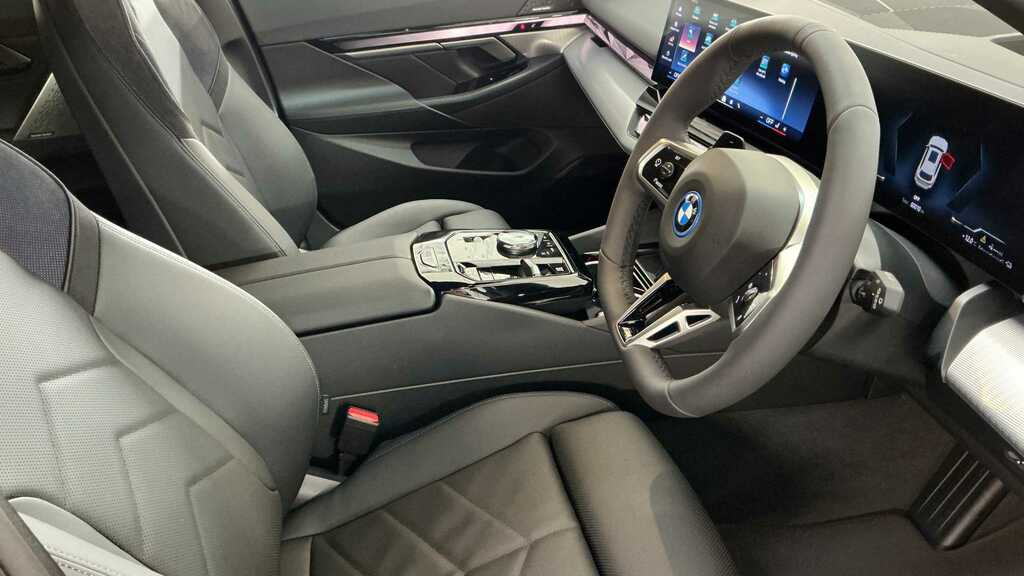 BMW 5 Series 530E M Sport 2026 YF26AXR White #3