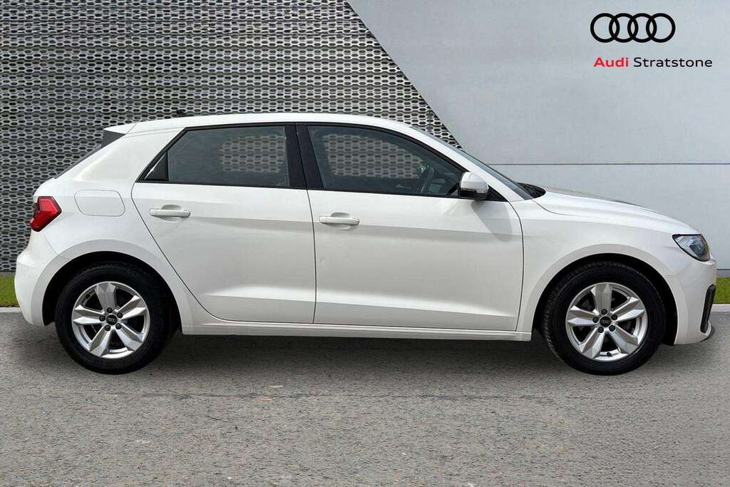 Audi A1 25 Tfsi Technik 2022 LL72USW White #3