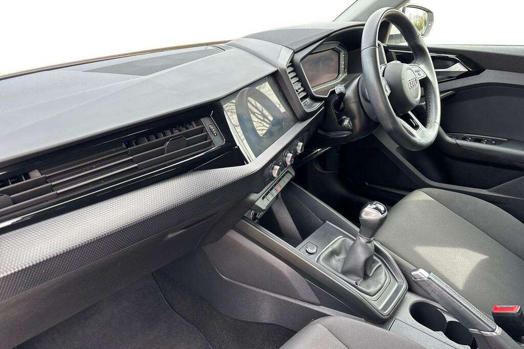 Audi A1 25 Tfsi Technik 2022 LL72USW White #2