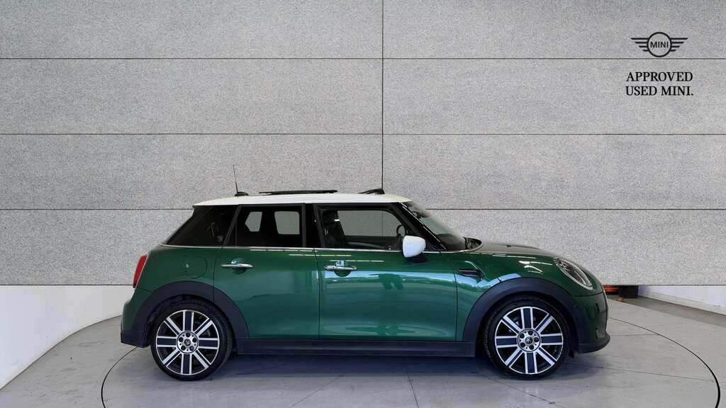 Mini Hatch 1.5 Cooper Exclusive Premium Plus 2023 YP23UJU Green #3