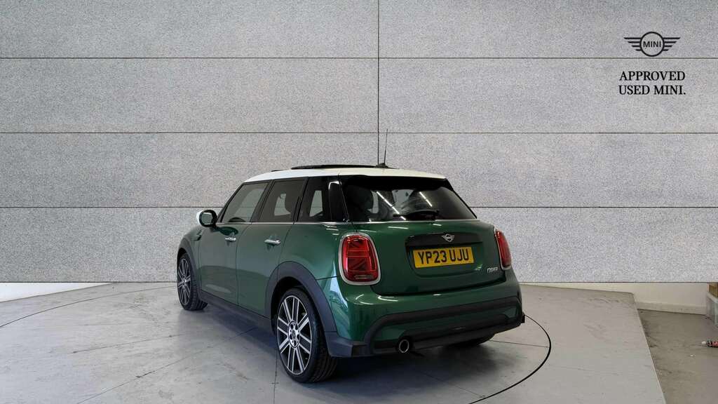 Mini Hatch 1.5 Cooper Exclusive Premium Plus 2023 YP23UJU Green #2