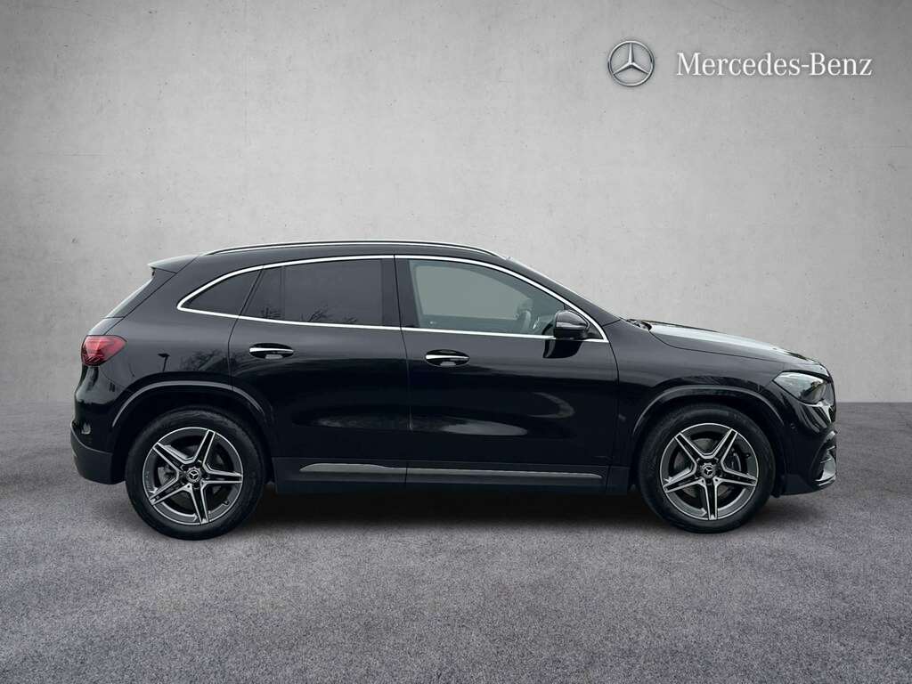 Mercedes-Benz GLA Class 200 Amg Line Executive 2024 YB24KRX Black #4